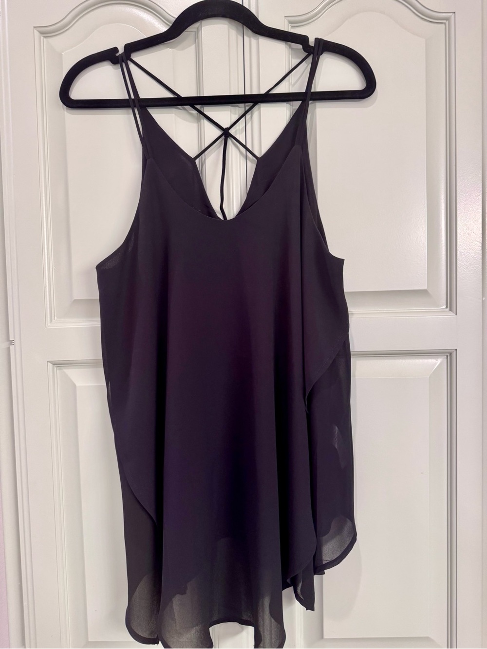 Doe & Rae Black Strappy V-Neck Camisole